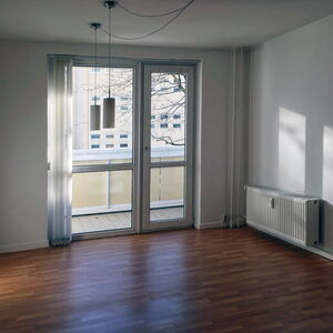 vermietet 2 zwei Zimmer Wohnung Berlin Mitte Kauf Verkauf Balkon Immobilienmakler Berlin Lankwitz