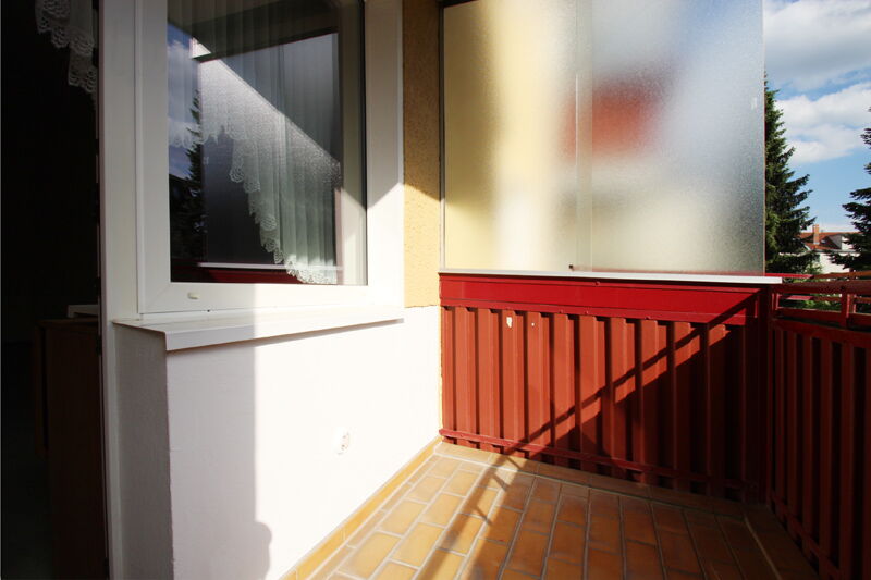 Bezugsfrei 1 ein Zimmer Wohnung Berlin Lankwitz Kauf Verkauf Balkon Haus Immobilienmakler
